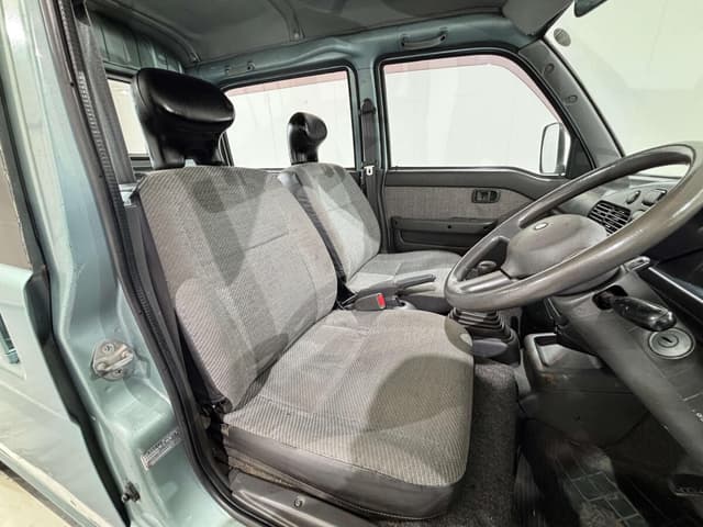 1996 Daihatsu Hijet JDM car for sale — photo 11 of 25