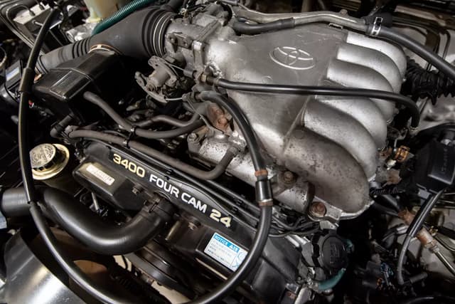 1998 Toyota Hilux Surf JDM car for sale — photo 25 of 25
