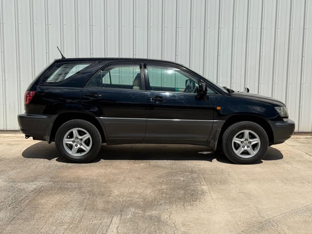 2000 Toyota Harrier JDM car for sale — photo 2 of 22