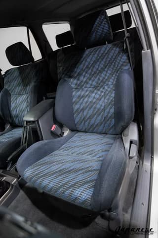 1999 Toyota Hilux JDM car for sale — photo 14 of 25