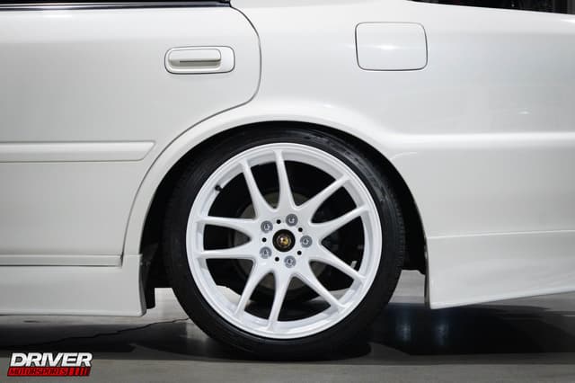 2001 Toyota Chaser JDM car for sale — photo 24 of 25