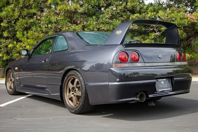 1995 Nissan Skyline JDM car for sale — photo 8 of 25