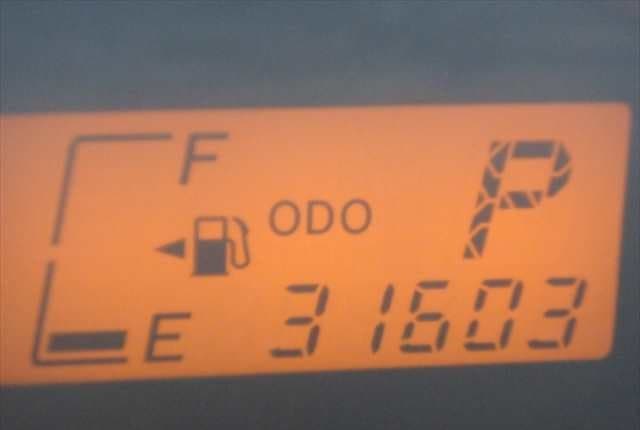 2009 Toyota Vitz JDM car for sale — photo 12 of 25