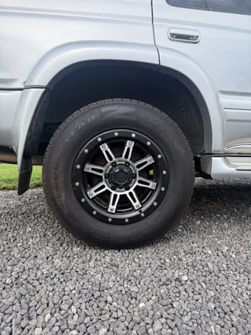 1998 Toyota Hilux Surf JDM car for sale — photo 4 of 25
