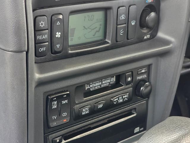 1997 Mitsubishi Pajero JDM car for sale — photo 11 of 25