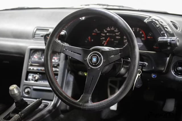 1993 Nissan Skyline JDM car for sale — photo 12 of 25