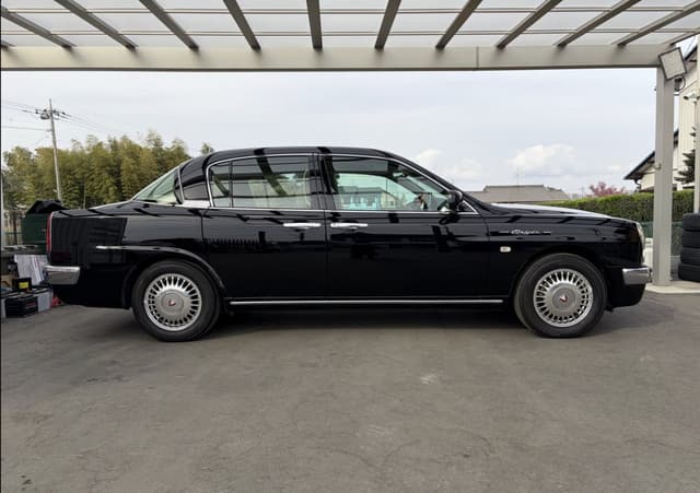 2001 Toyota Crown JDM car for sale — photo 7 of 10