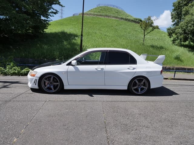 2001 Mitsubishi Lancer Evolution JDM car for sale — photo 8 of 25