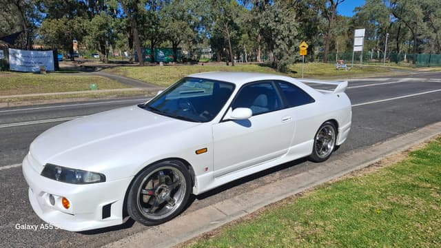1993 Nissan Skyline JDM car for sale — photo 3 of 7