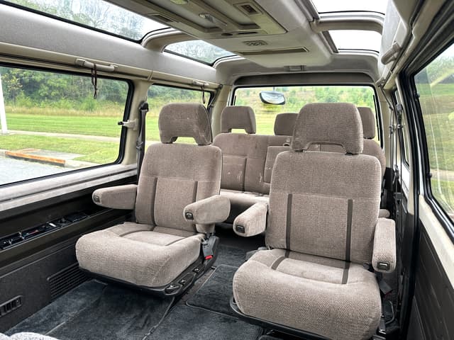 1991 Mitsubishi Delica JDM car for sale — photo 14 of 20