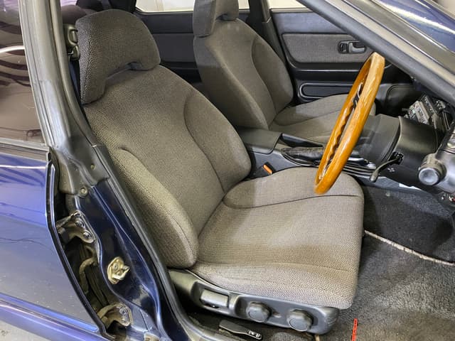 1990 Nissan Skyline JDM car for sale — photo 13 of 21
