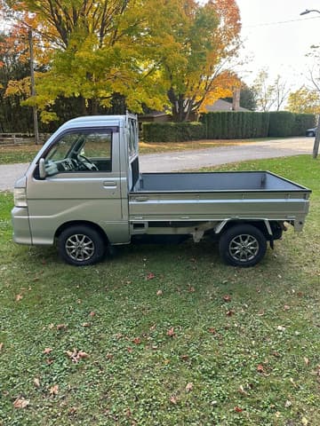 2007 Daihatsu Hijet JDM car for sale — photo 2 of 10