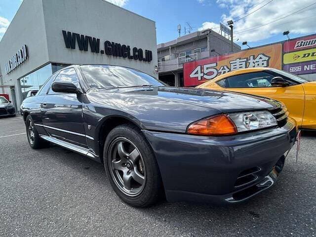 1992 Nissan Skyline JDM car for sale — photo 5 of 12