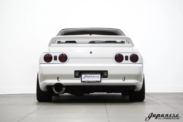 1993 Nissan Skyline JDM car for sale — photo 7 of 25
