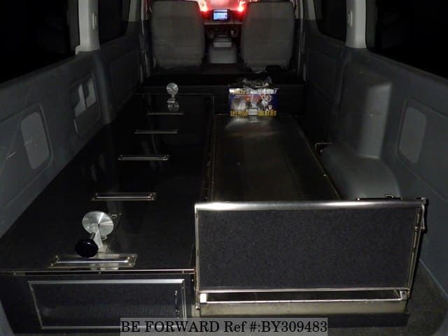 2009 Toyota HiAce JDM car for sale — photo 5 of 6