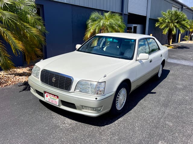 1996 Toyota Crown JDM car for sale — photo 13 of 21
