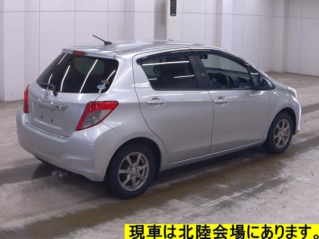 2011 Toyota Vitz JDM car for sale — photo 2 of 5