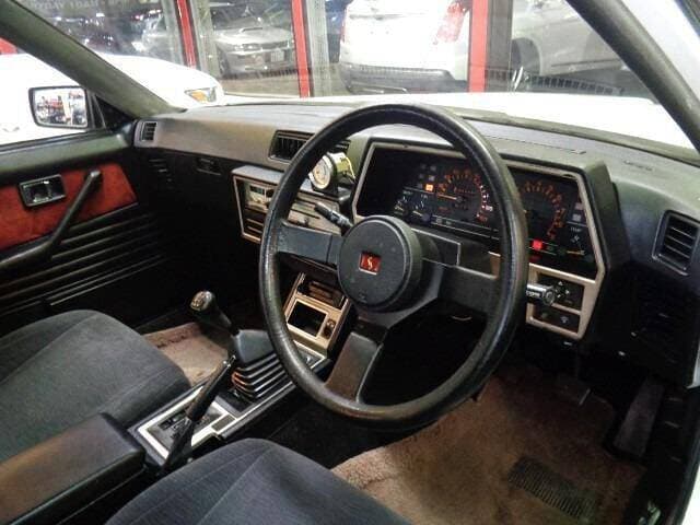 1984 Nissan Skyline JDM car for sale — photo 3 of 12