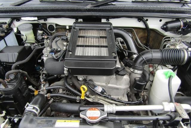 2008 Suzuki Jimny JDM car for sale — photo 13 of 14