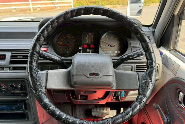 1994 Mitsubishi Pajero JDM car for sale — photo 9 of 9