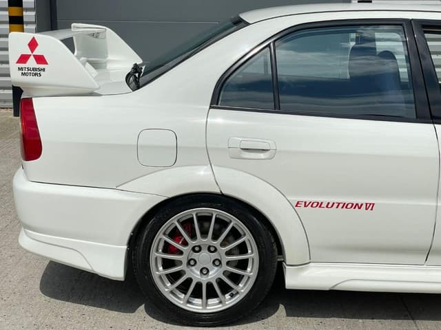 1999 Mitsubishi Lancer Evolution JDM car for sale — photo 23 of 25