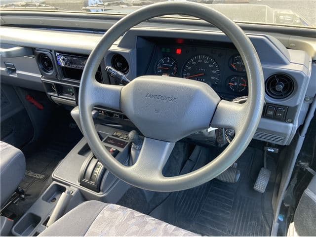 1997 Toyota Land Cruiser Prado JDM car for sale — photo 17 of 25