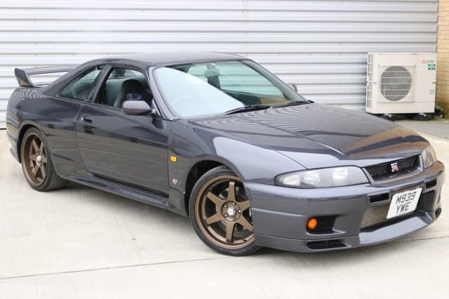 1995 Nissan Skyline JDM car for sale — photo 2 of 25