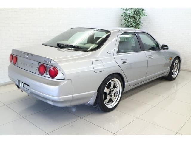 1998 Nissan Skyline JDM car for sale — photo 2 of 25