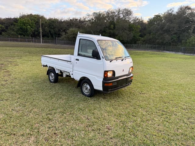 1998 Mitsubishi Minicab JDM car for sale — photo 22 of 25