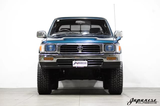 1995 Toyota Hilux JDM car for sale — photo 2 of 25