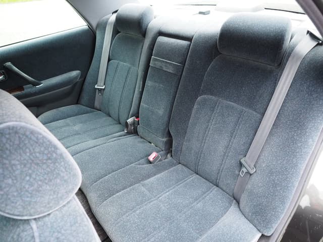 1995 Toyota Crown JDM car for sale — photo 16 of 17
