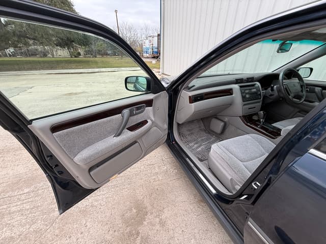 2000 Toyota Crown JDM car for sale — photo 10 of 19