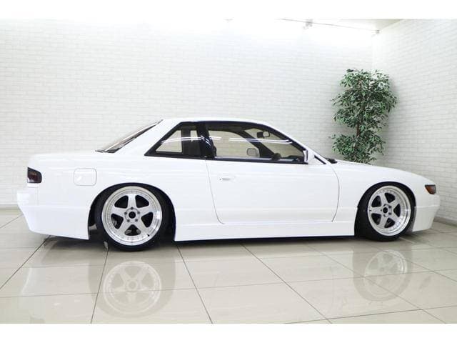 1992 Nissan Silvia JDM car for sale — photo 4 of 17
