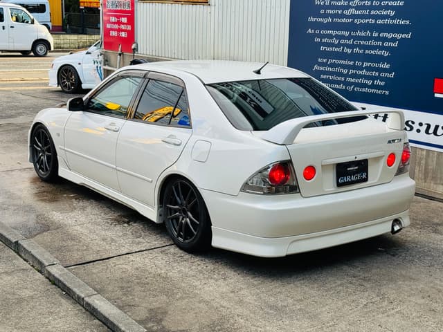 2000 Toyota Altezza JDM car for sale — photo 2 of 3
