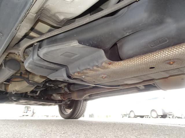 2004 Toyota Harrier JDM car for sale — photo 18 of 25