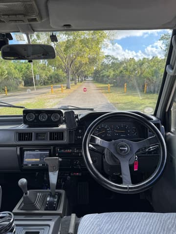 1994 Mitsubishi Delica JDM car for sale — photo 25 of 25