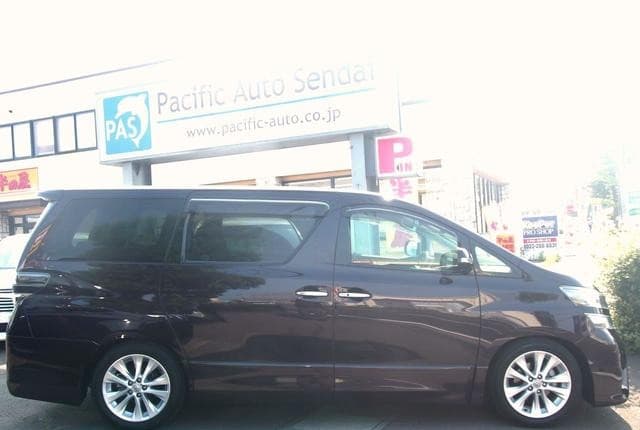 2011 Toyota Vellfire JDM car for sale — photo 4 of 25