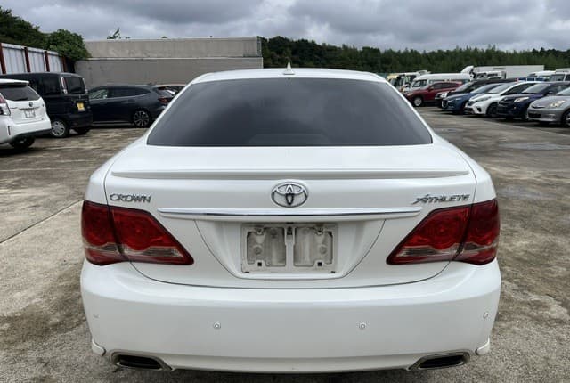 2009 Toyota Crown JDM car for sale — photo 7 of 25