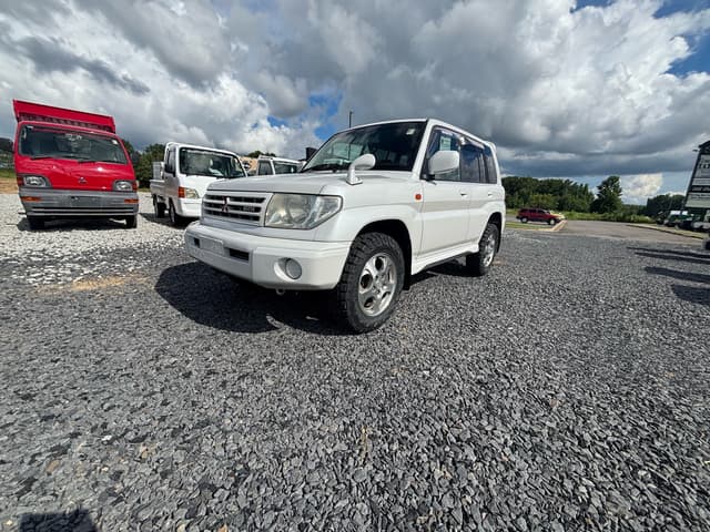 2000 Mitsubishi Pajero JDM car for sale — photo 6 of 12