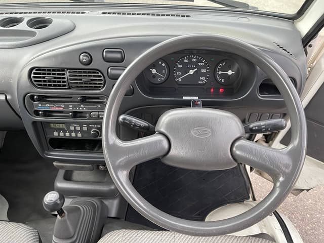1998 Daihatsu Hijet JDM car for sale — photo 18 of 25