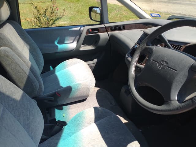 1997 Toyota Estima JDM car for sale — photo 3 of 8