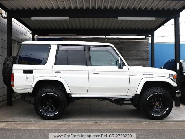 2001 Toyota Land Cruiser JDM car for sale — photo 5 of 20