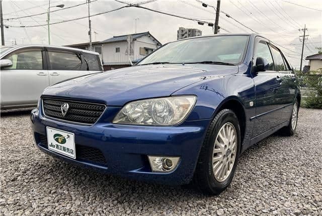 2003 Toyota Altezza JDM car for sale — photo 4 of 25