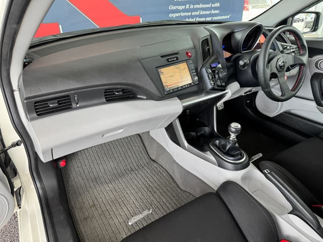 2010 Honda CR-Z JDM car for sale — photo 12 of 25