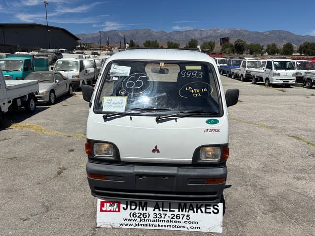 1994 Mitsubishi Minicab JDM car for sale — photo 2 of 10