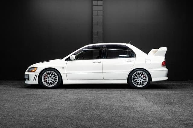 2001 Mitsubishi Lancer Evolution JDM car for sale — photo 8 of 20