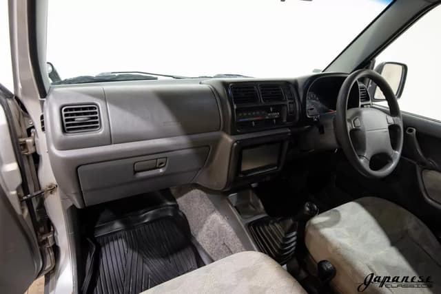 1999 Suzuki Jimny JDM car for sale — photo 9 of 25