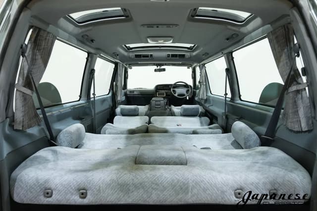1998 Toyota HiAce JDM car for sale — photo 22 of 25