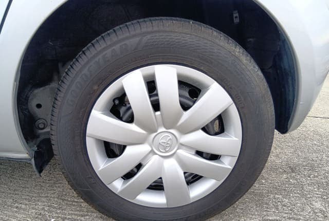 2010 Toyota Vitz JDM car for sale — photo 10 of 25