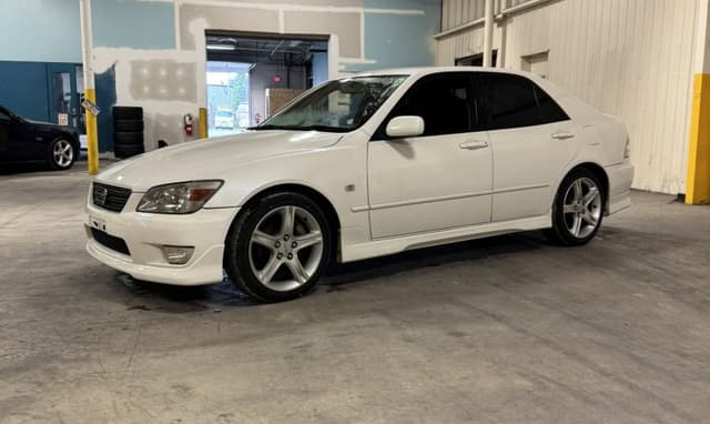 1999 Toyota Altezza JDM car for sale — photo 14 of 25